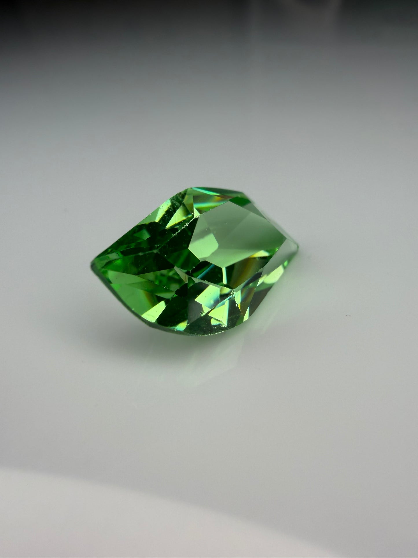 Eye Shaped Cut Uranium Glass 6.90cts