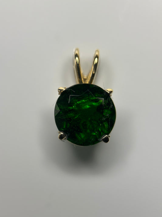 Round Chrome Diopside Gold Pendant